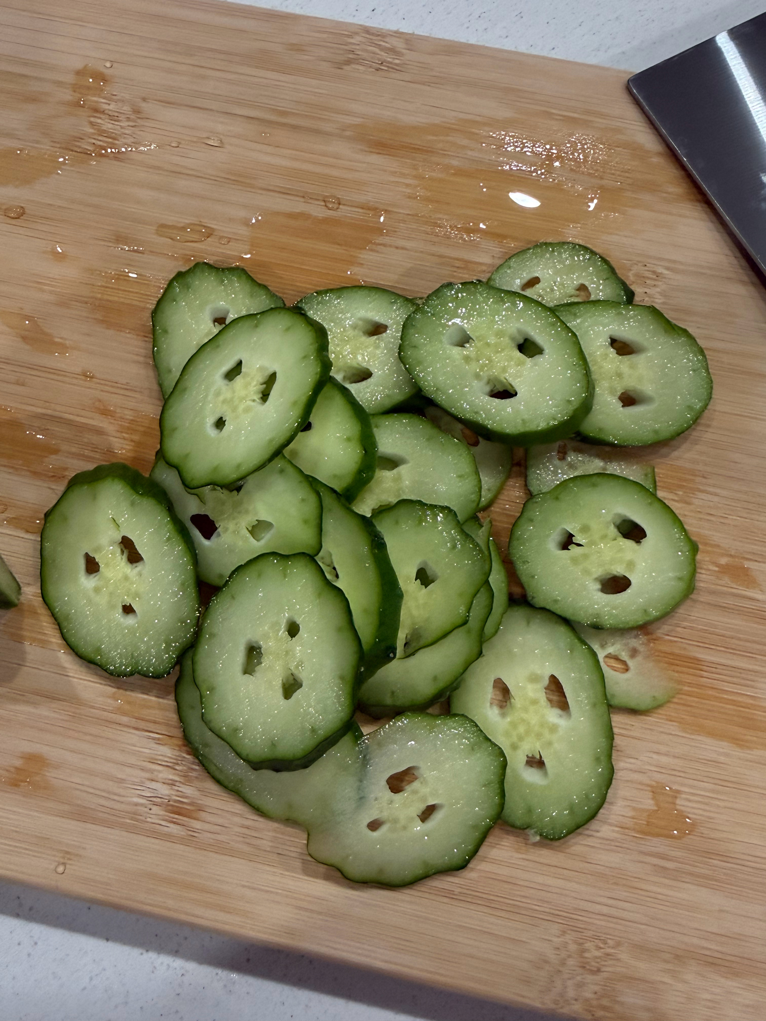 这黄瓜🥒好像会说话😲 