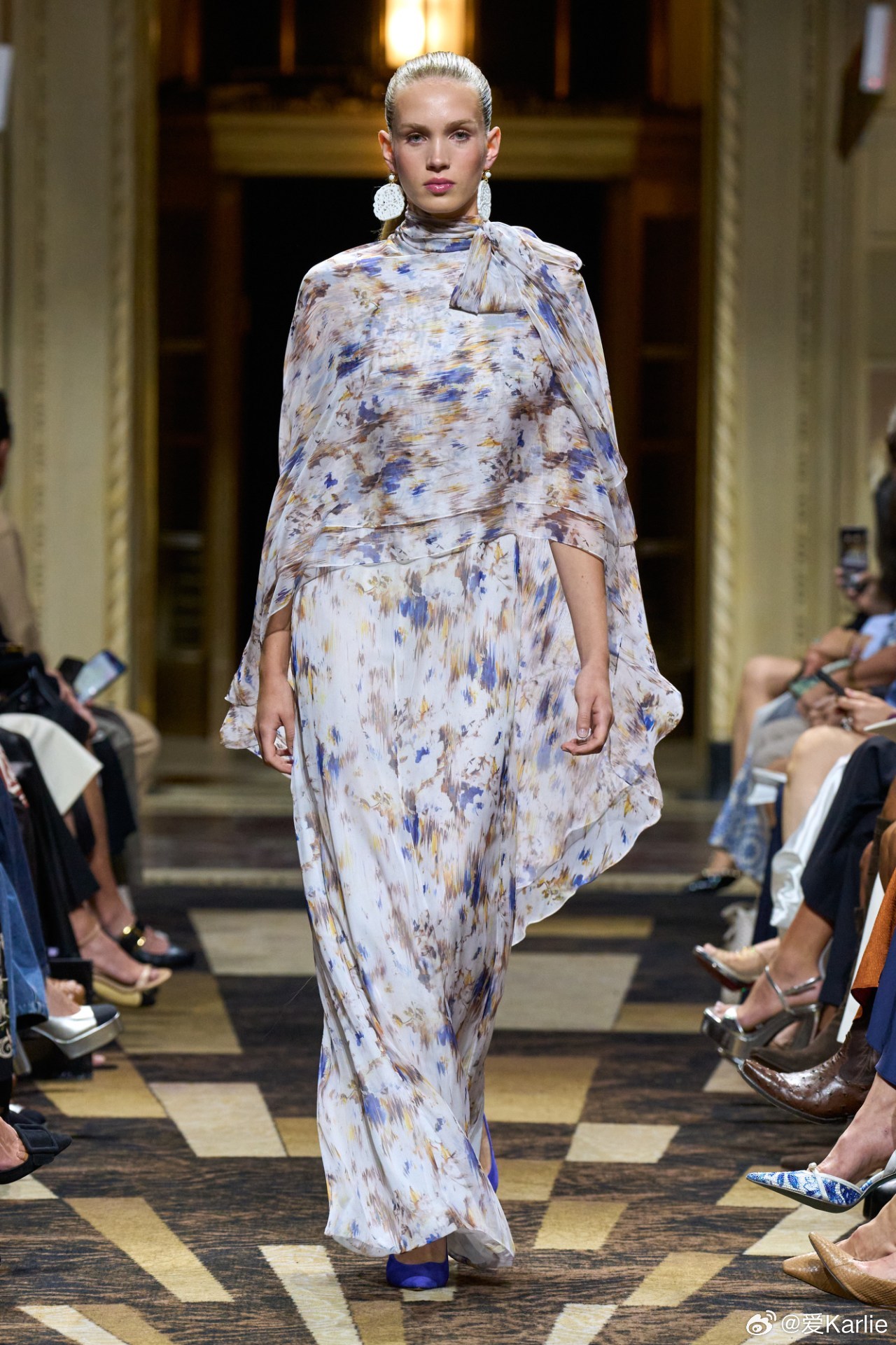 runwaynyfw20272027春夏时装周 Dennis Basso Spr