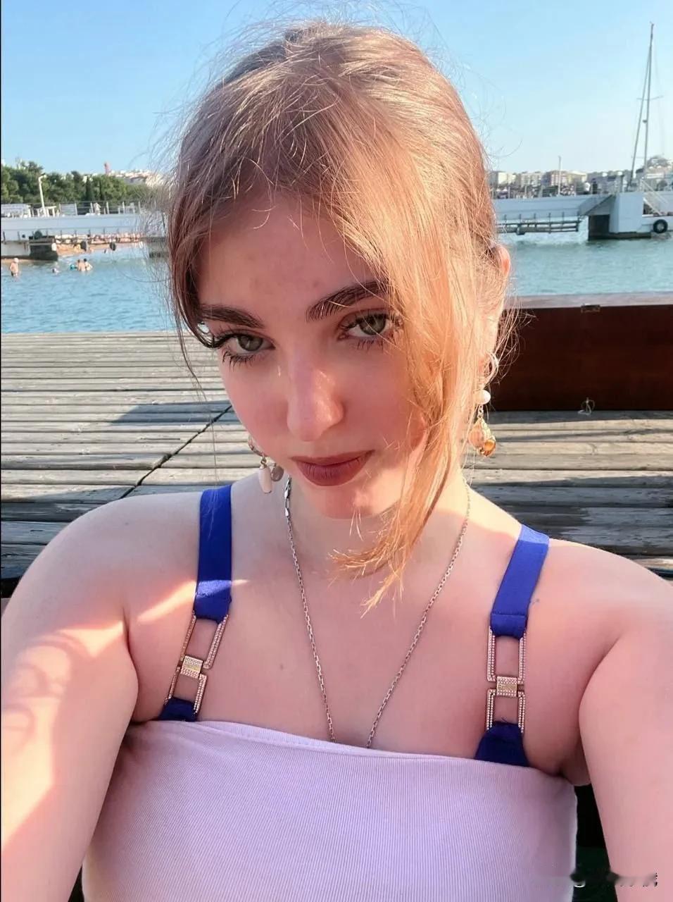 俄罗斯女教师诱奸两名小学生，将面临极其严重的惩罚

多家俄罗斯媒体报道称，俄联邦