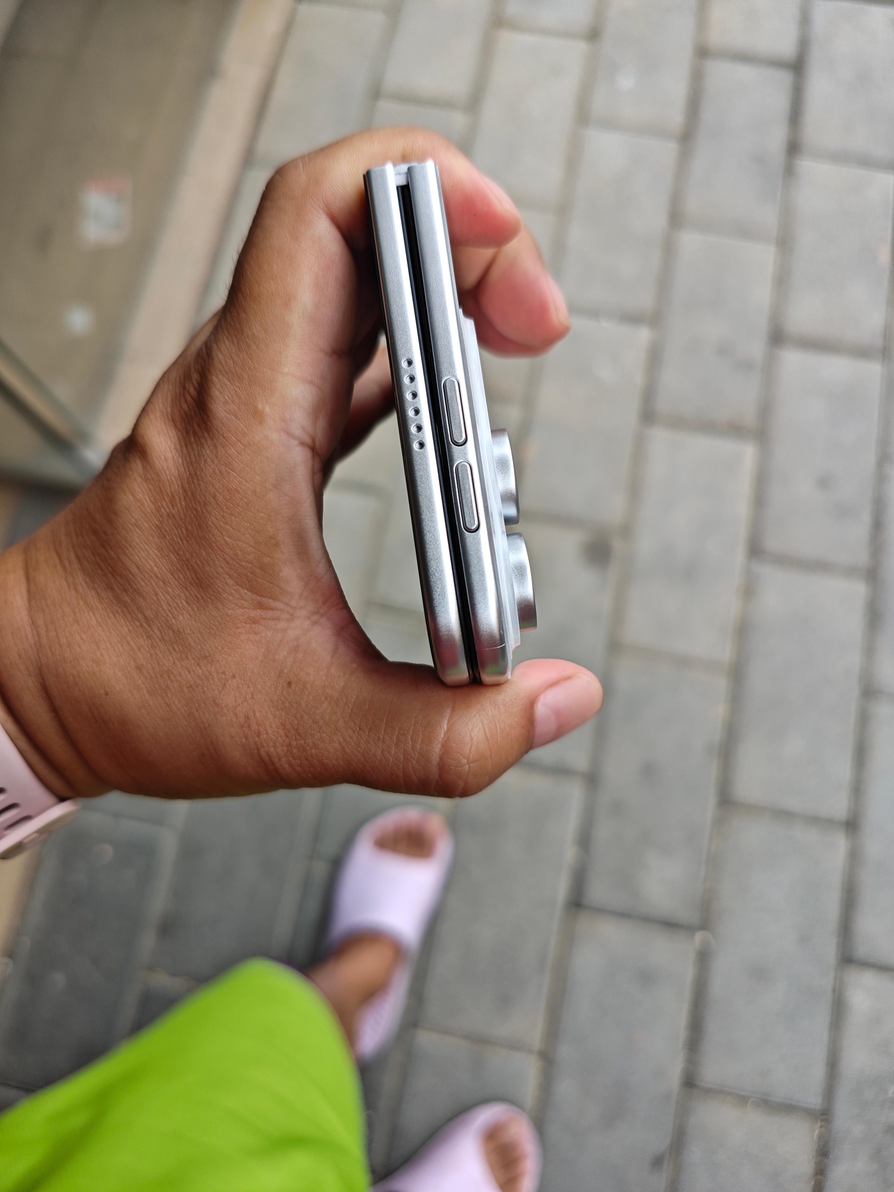 iPhone Ultra板上钉钉了，你觉得这个能火吗？会不会像iPhone Ai
