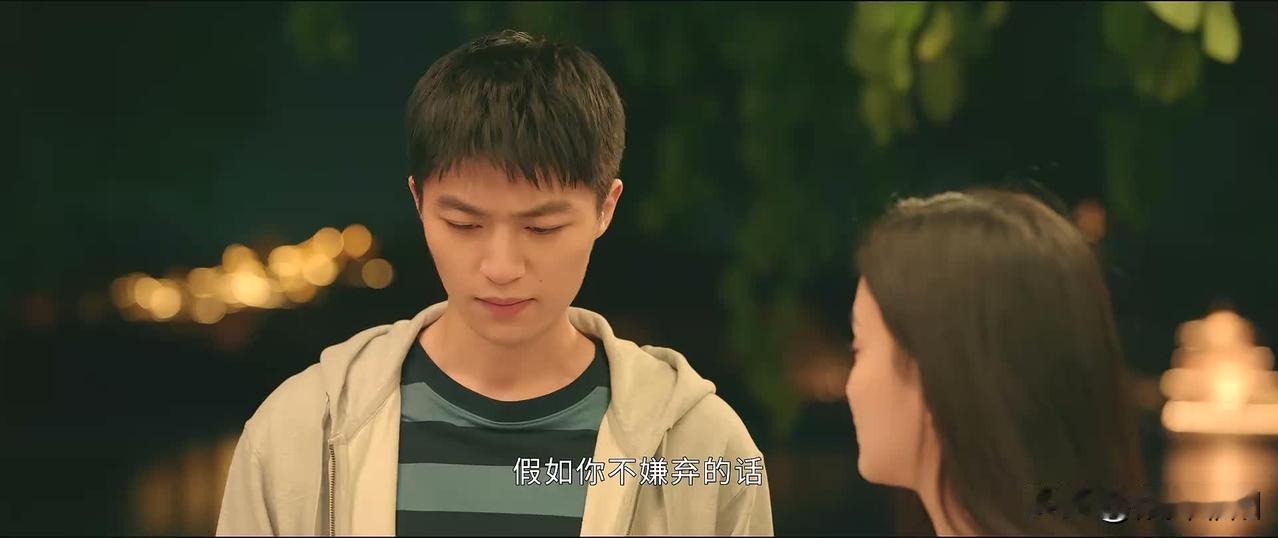呵，男人！如她这样的，怎么可能忘得掉！~

亦菲长的漂亮，又有气质，关键她的原生