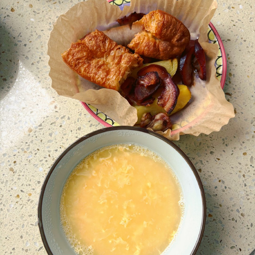 早饭吃早了次鸡蛋+空气炸锅烤香肠油条土豆猪头肉