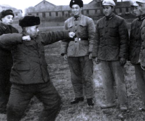 开国上将许世友被很多人当作李逵那样有勇无谋的莽汉，其实，他心思缜密，异于常人。