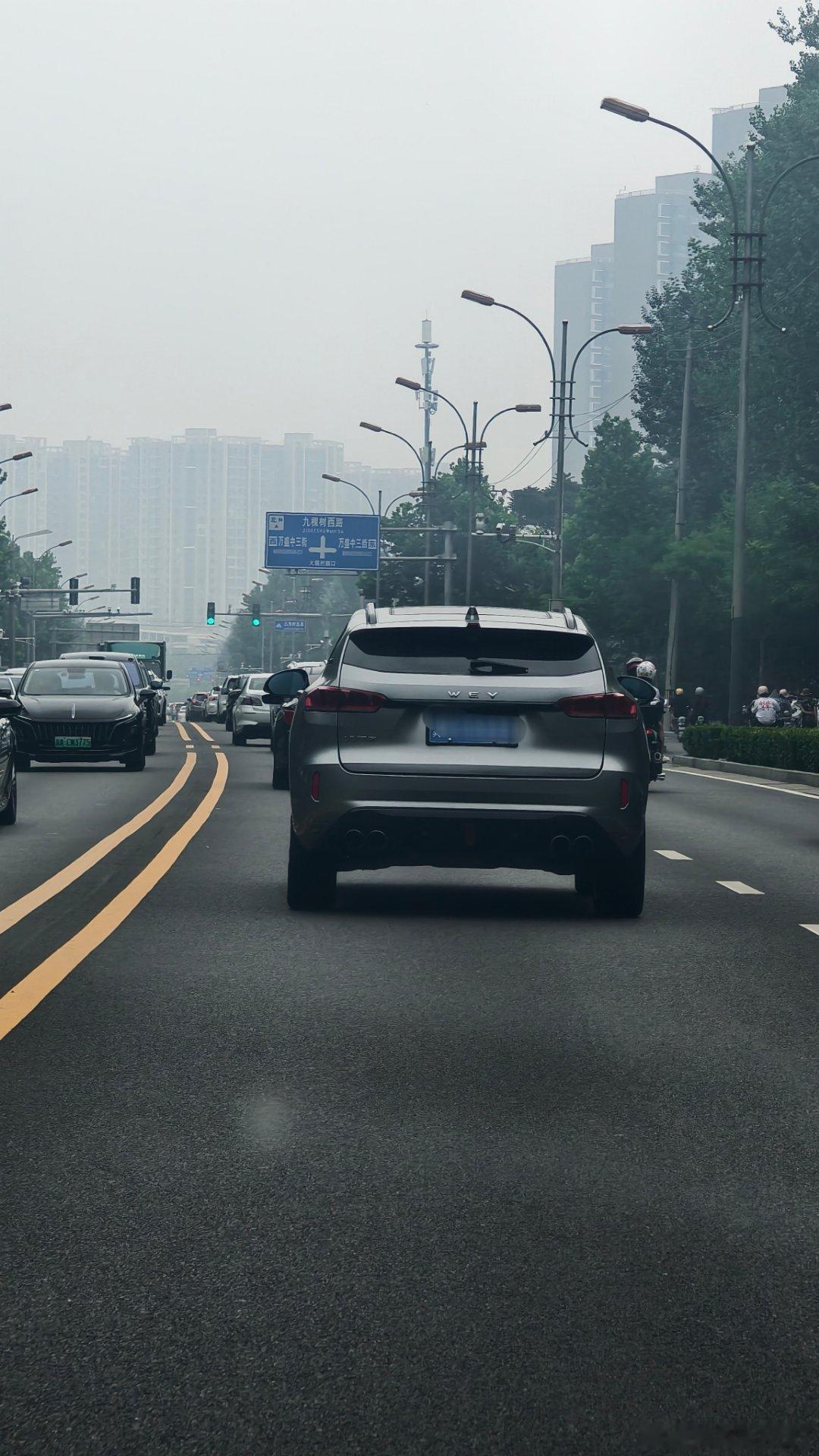 那时候的WEY设计放在现在依旧是能打的啊，再看看现在的这山那山
