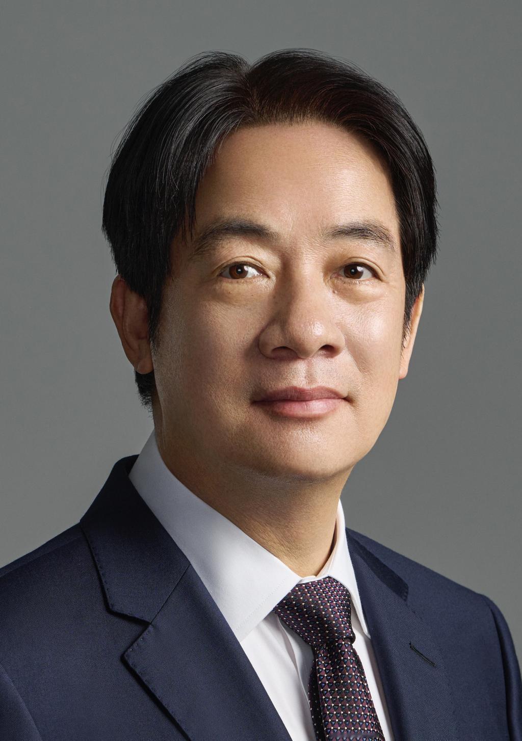 赖清德终于服软了！洪申翰将登陆参加APEC会议，赖清德任内首派现任政务官踏上大陆