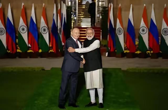 普京结束印度之行，俄印敲定140架苏 - 57E战斗机买卖，这消息一出来就炸锅了