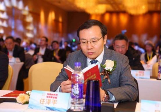 任泽平不愧是许家印请的最贵经济学家，早在2018年，任泽平入职恒大后，就提醒许家