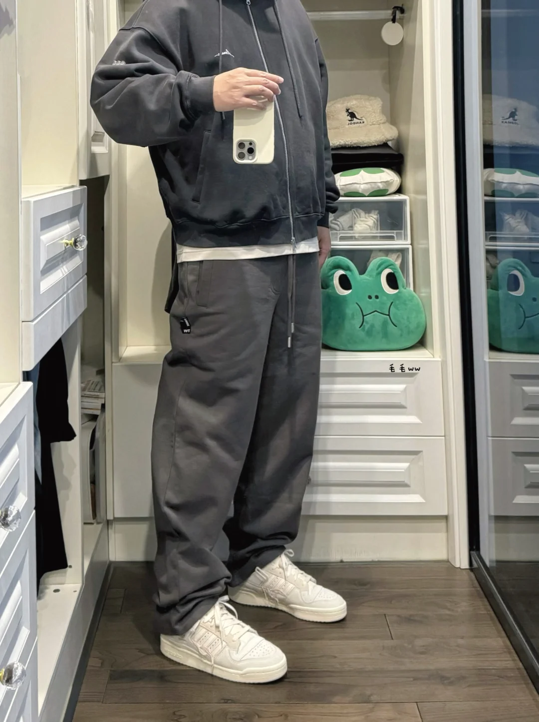 拉链帽衫｜灰色系穿搭