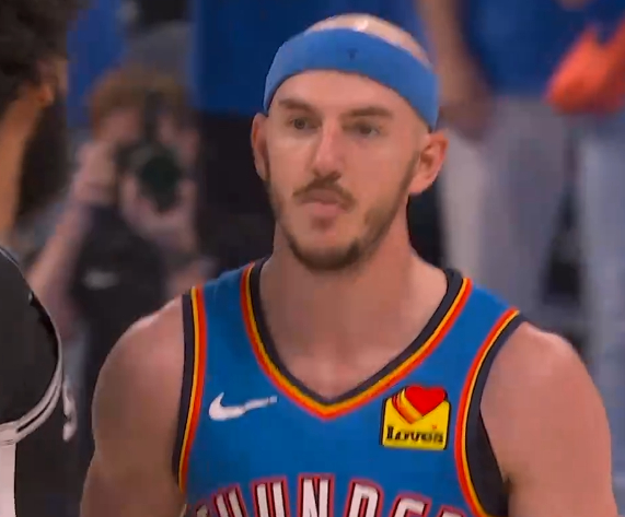 卡鲁索封神了 这场比赛全是他的关键时刻  马刺vs雷霆 nba季后赛