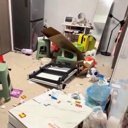 最近广东有对夫妻的事闹得挺凶——一位妻子想在出租屋买台一千多块的洗碗机，觉得冬天