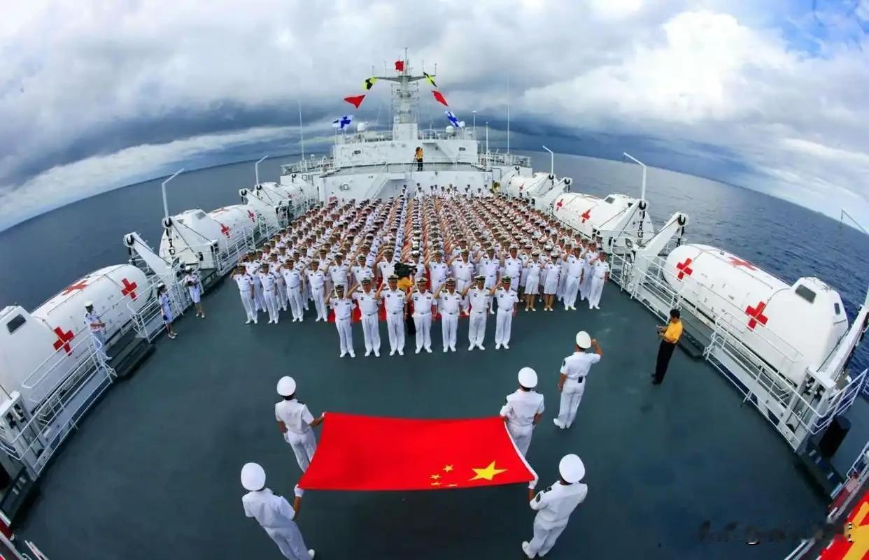 如今，我们海军装备已经不可同日而语。虽说与之相比，我们还有一定的差距，但是，我们