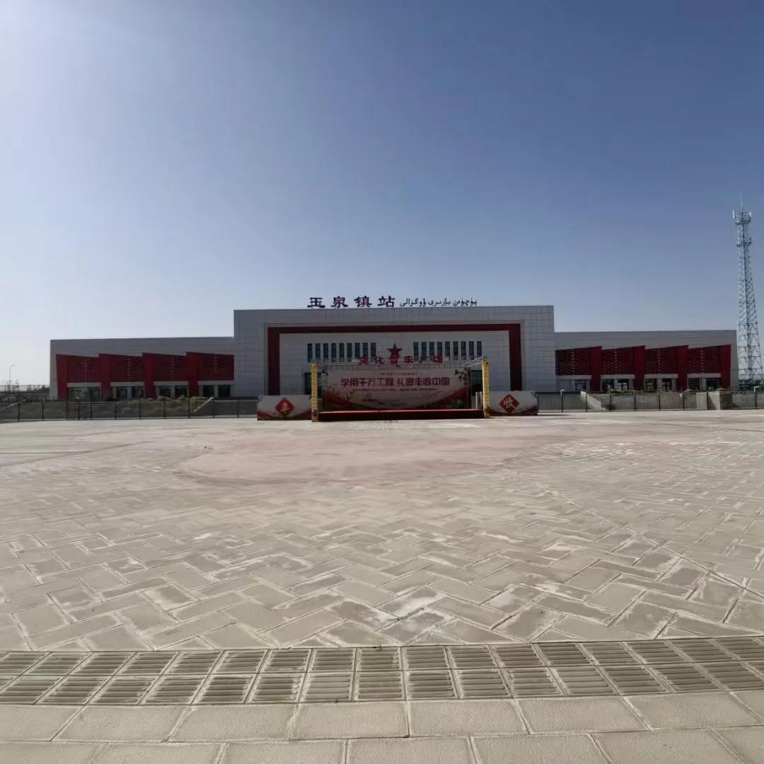 别让“不舍”限制了梦想的翅膀，新疆的机遇之门，正为追梦者敞开！


      