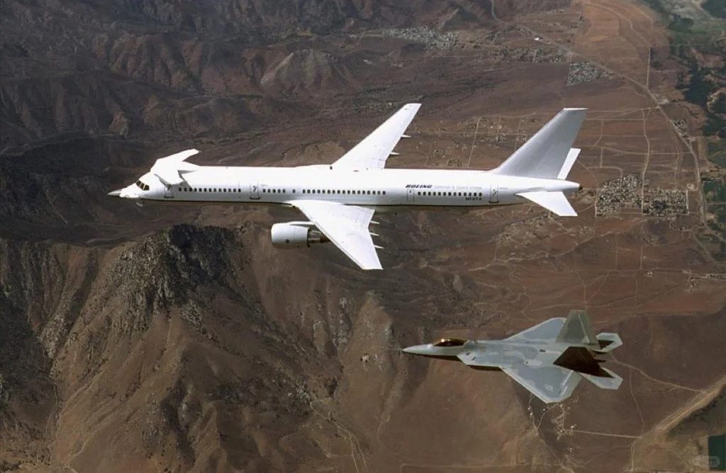 造型独特的波音航空电子试验平台