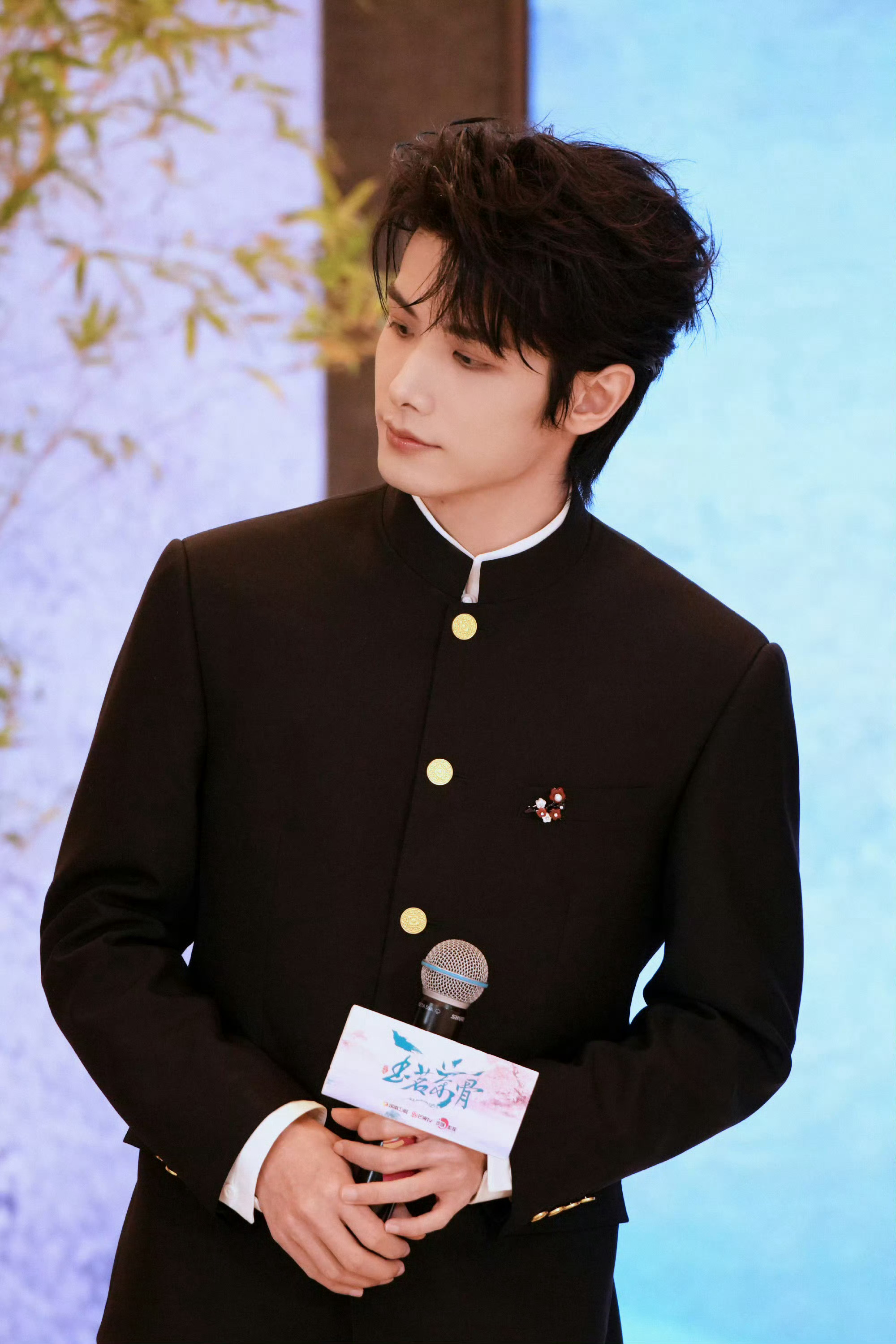 赵弈钦新中式帅成啥样了黑色穿搭配古韵气质太绝了