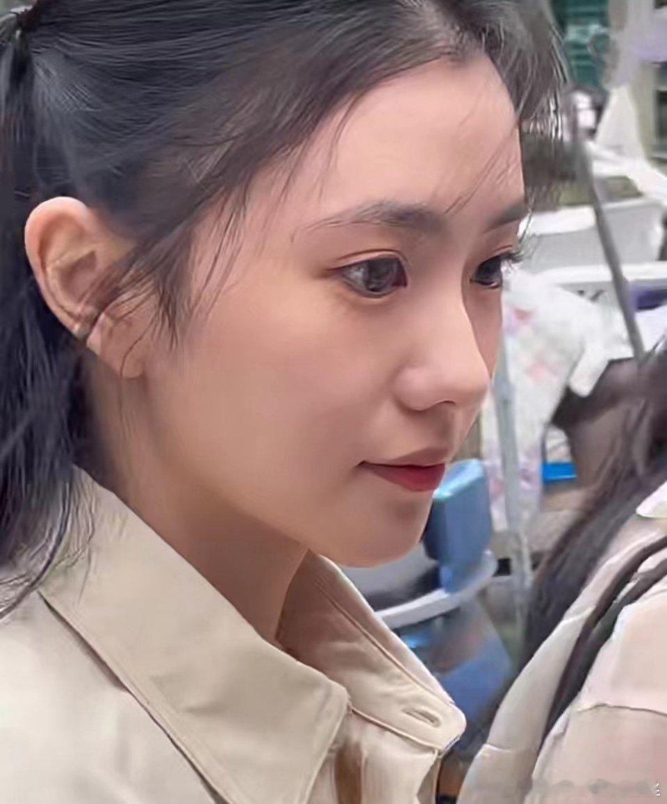 先不说身材，怼脸拍也能招架得住，很美很美！ ​​​