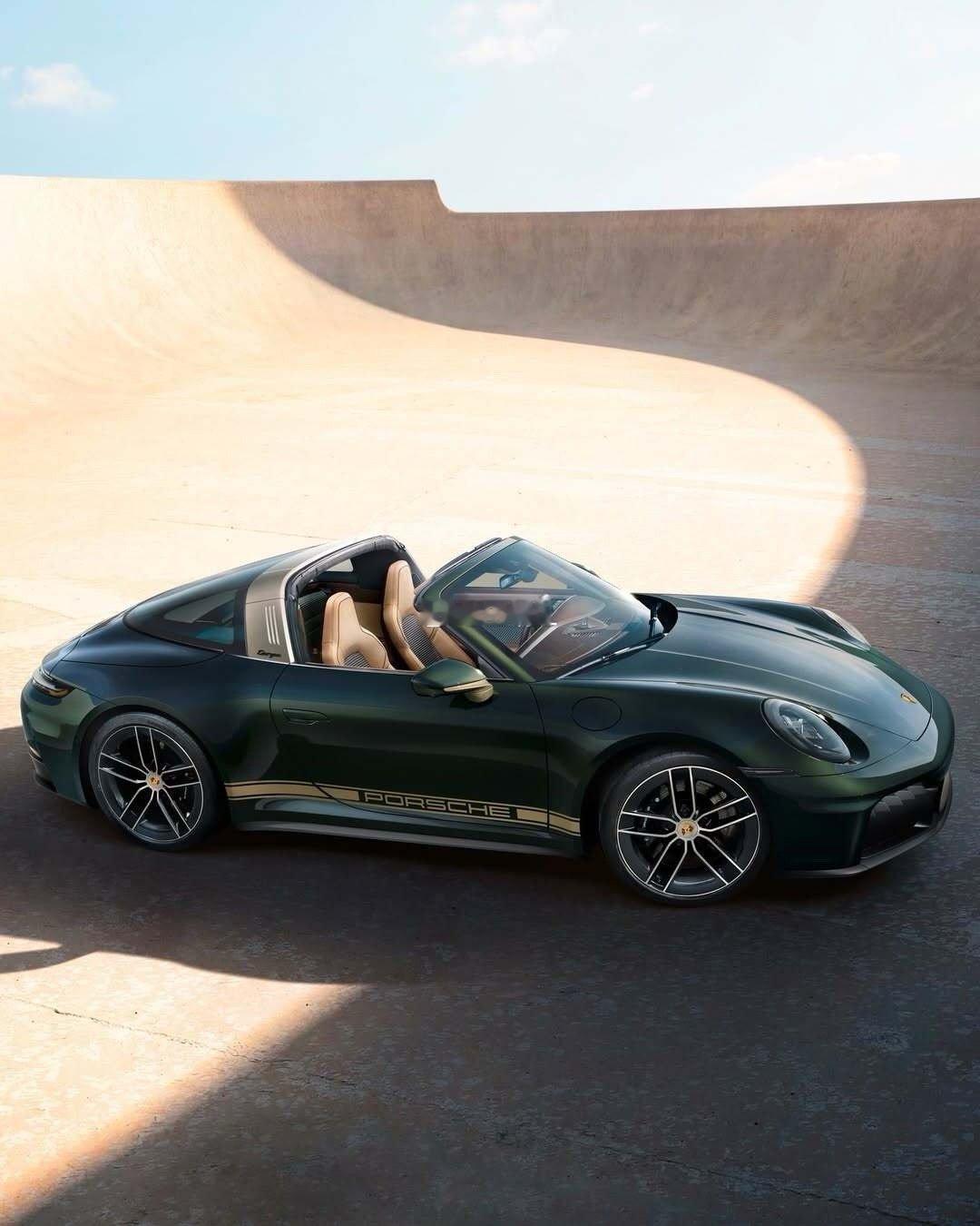 光影间的金绿变奏 | 保时捷 911 Targa4 GTS保时捷 Sonderw