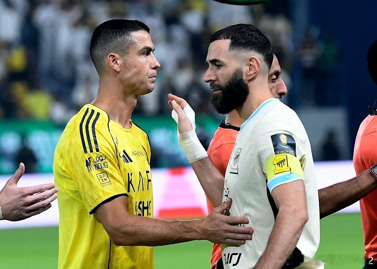 葡萄牙🇵🇹前锋罗纳尔多和法国🇫🇷前锋本泽马 