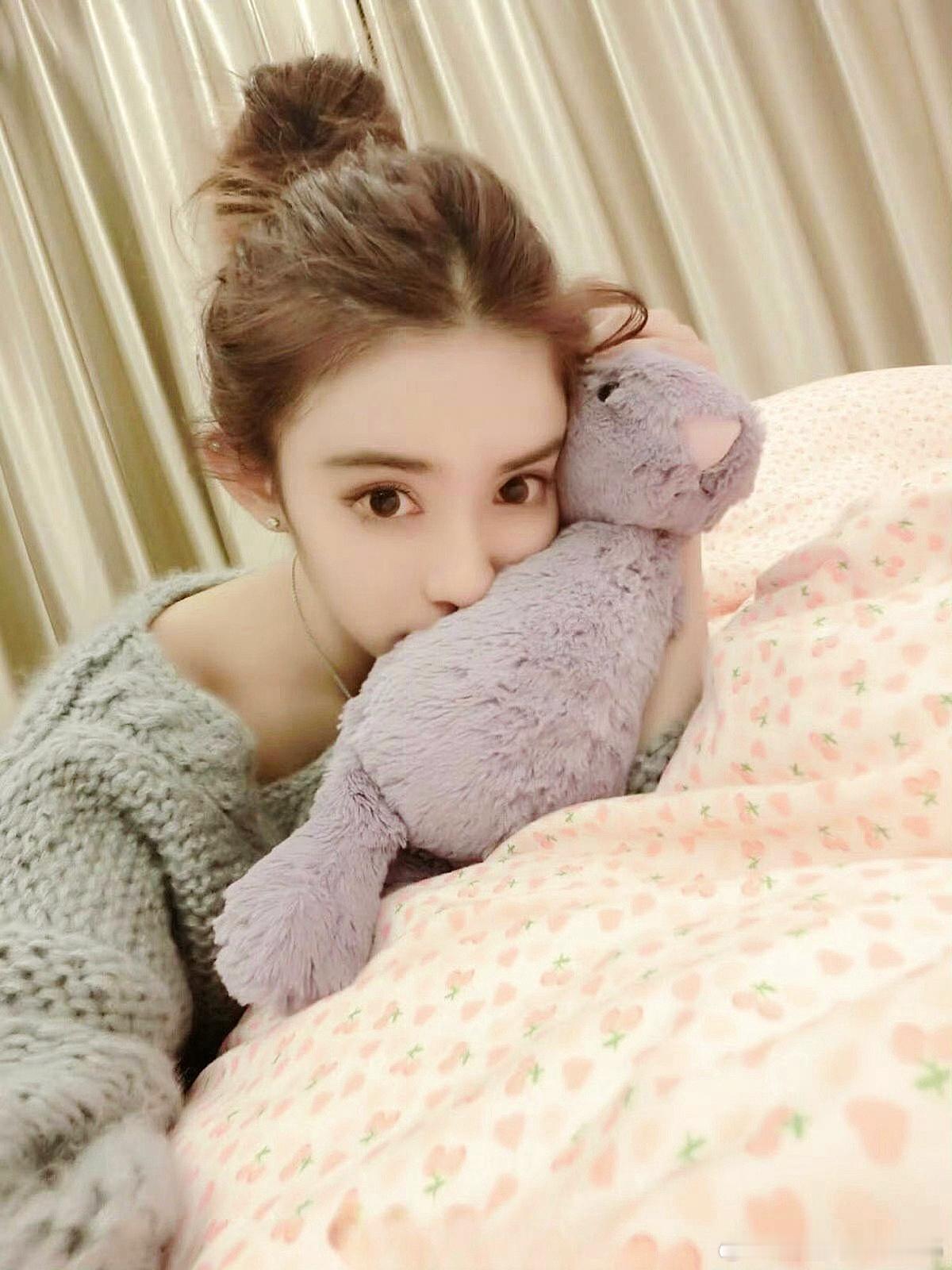 很喜欢早期这一组照片 看来姐姐也很喜欢呀 ​​​