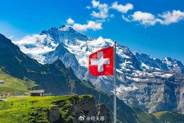 重大新闻：瑞士效仿西班牙，禁止美国使用其机场。瑞士关闭了其领空，禁止美国军用飞机