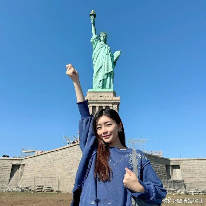 #三森铃子生二胎##三森铃子产子# 三森铃子在INS中报告第2子(男孩)在美国出