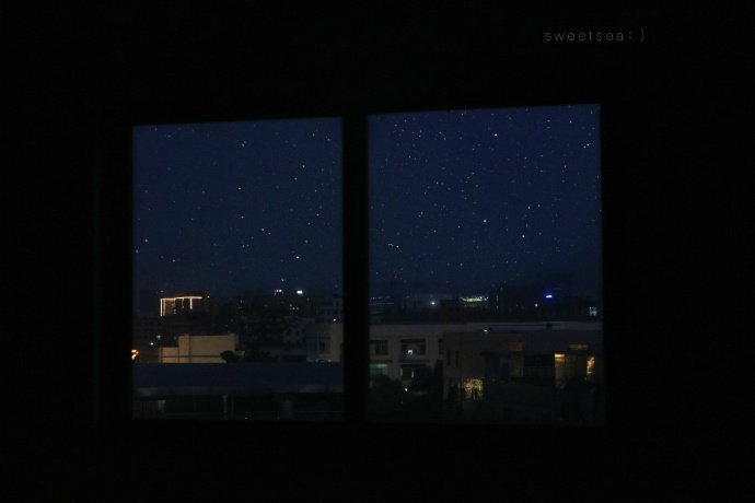 有哪些适合写在书签上的句子1.人生建议：最好的礼貌是不要多管闲事。——狄更斯2.