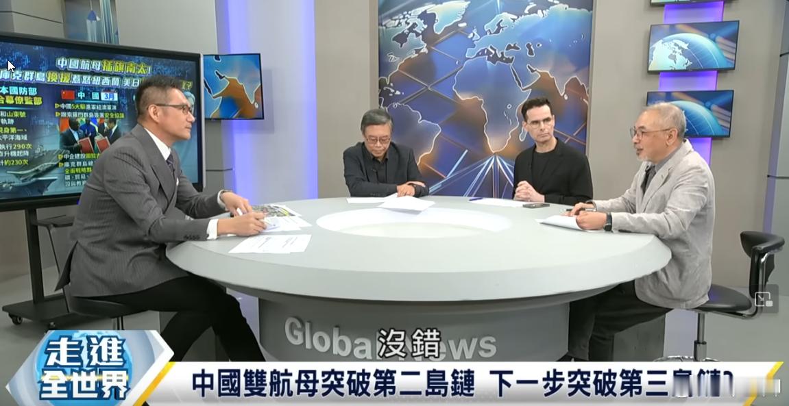 雖然今天是周末加班，但是我很喜歡跟何戎對談，也感謝製作單位給我的空間，讓我可以完