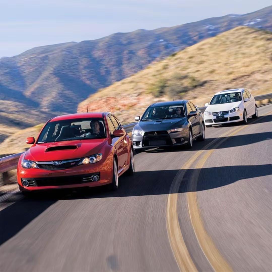 在20世纪90年代到2000年代的性能车黄金年代，三款车成为街道与赛道上截然不同