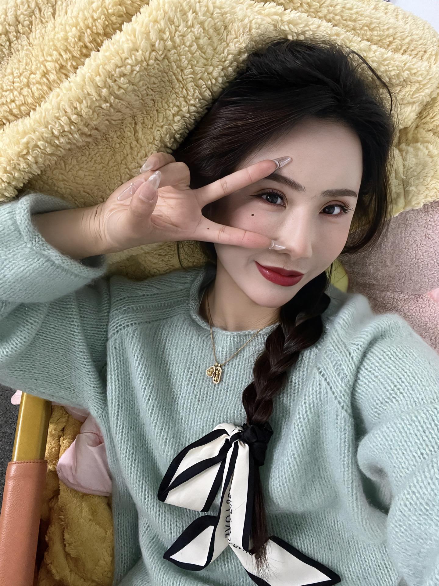 又到周日啦 姐妹们 全天休息 别跑空❤️ 想跟练的姐妹们 进粉丝群领取...