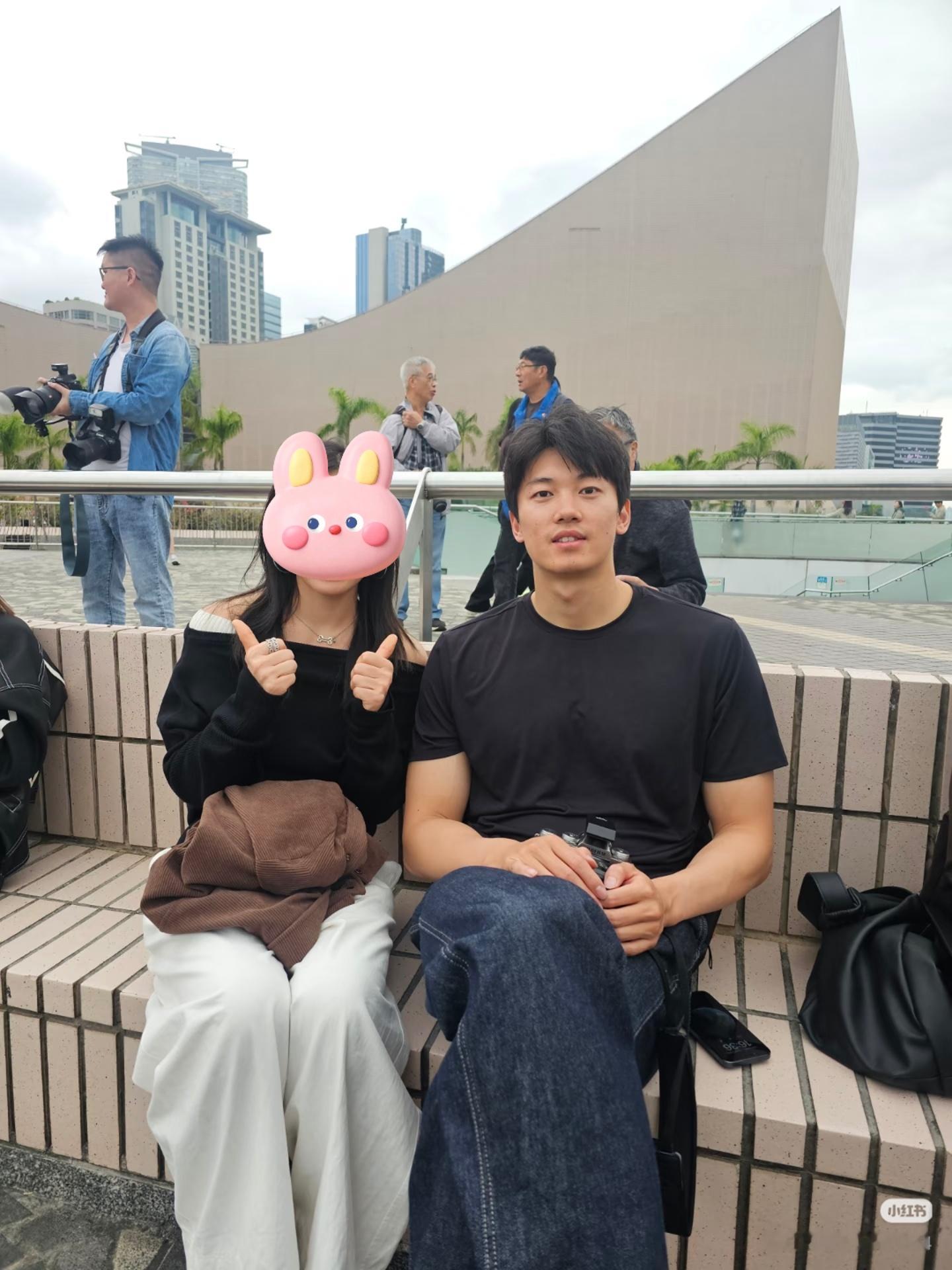 SWim进行时 『8842』20251213 香港维港偶遇掉落翘起二郎腿摆一个定