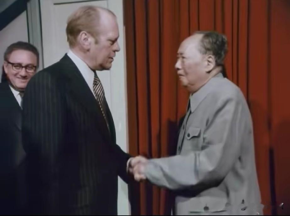 伟人暮年强忍病痛，一身风骨令人动容落泪
 
周福明亲身见证毛主席最后的岁月，那些