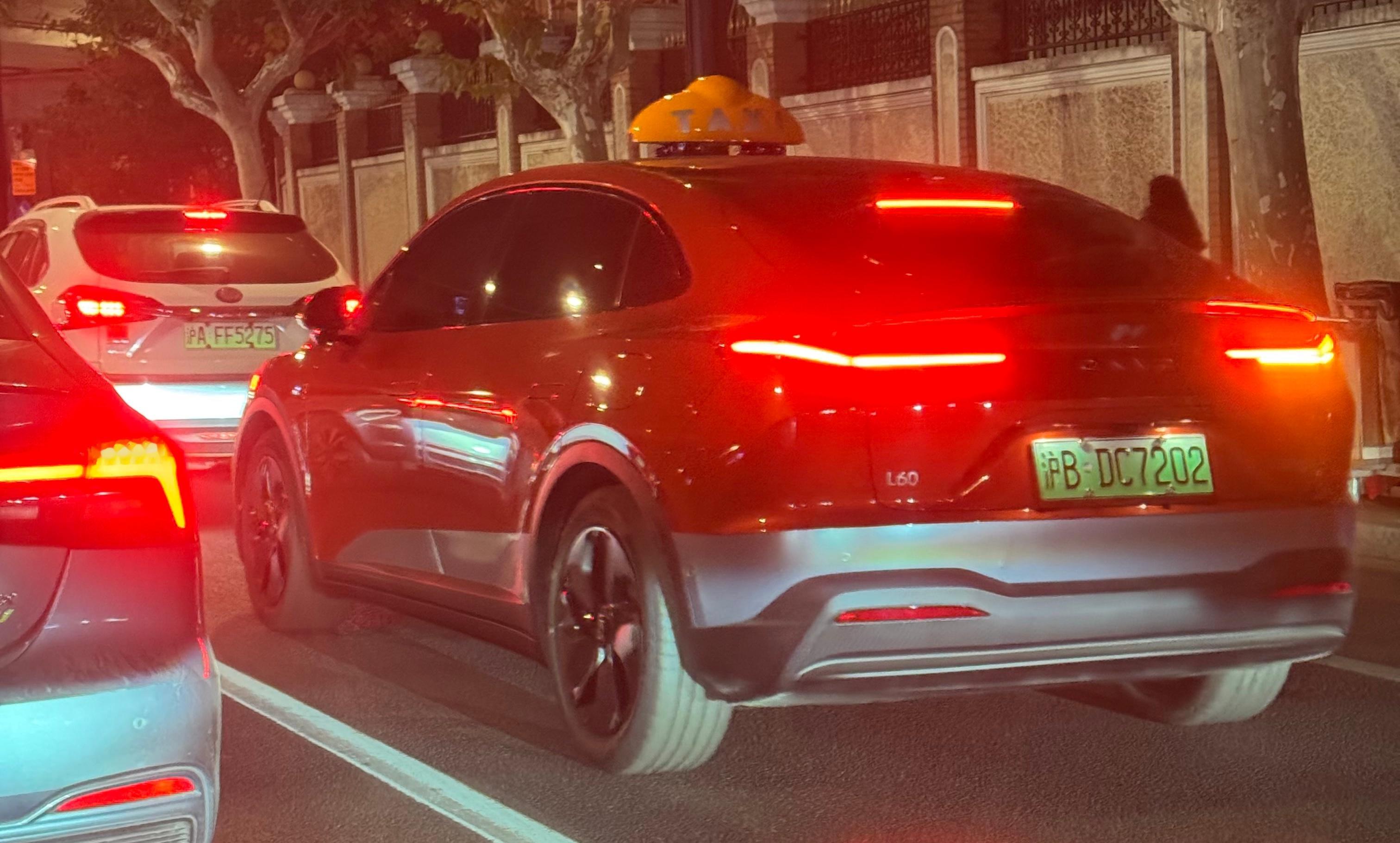 上海地区L60出行市场还挺合适，换电站够多、空间大、车价不高，省出来的时间能赚回