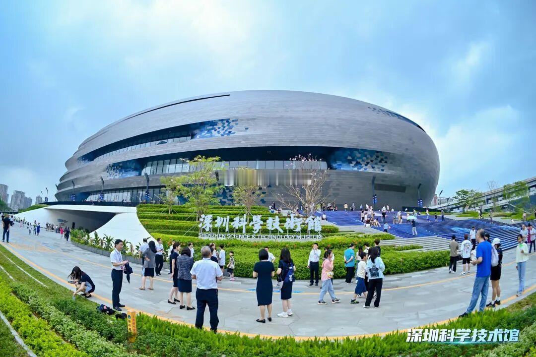 五一期间，西九龙站口岸出入境旅客同比增长30%，莲塘口岸的外国人入境数量也同比增