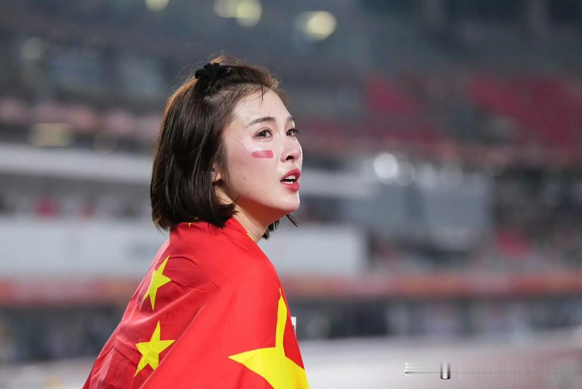 吴艳妮13秒12的铜牌，为什么让她哭得这么厉害？

吴艳妮夺铜后哭了，不是因为一