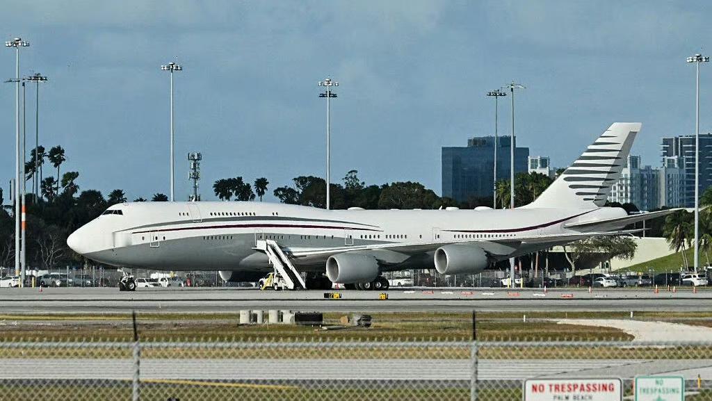 据美国空军称，卡塔尔政府捐赠的747喷气式客机将作为新的“空军一号”投入使用。