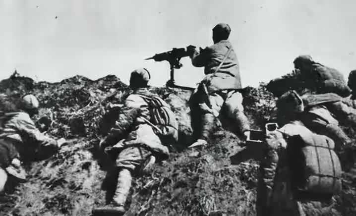 1937年王近山去兵营视察，两名女兵向他敬礼，为何两人却被枪毙？
 
1937年