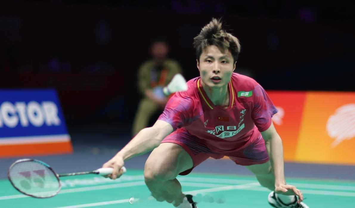 亚锦赛首次封王！石宇奇2-0完胜最强黑马，打破国羽8年冠军荒！宁波举行的2026