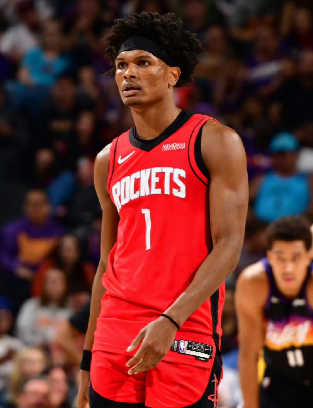 谢泼德这赛季全勤，最终场均13.5分3.4助攻1.5抢断，三分命中率39.4%，