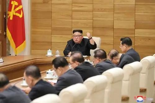 金正恩又出手了，这次直接连中国都牵涉进来！刚说完要派3万人去支援俄罗斯，现在又突
