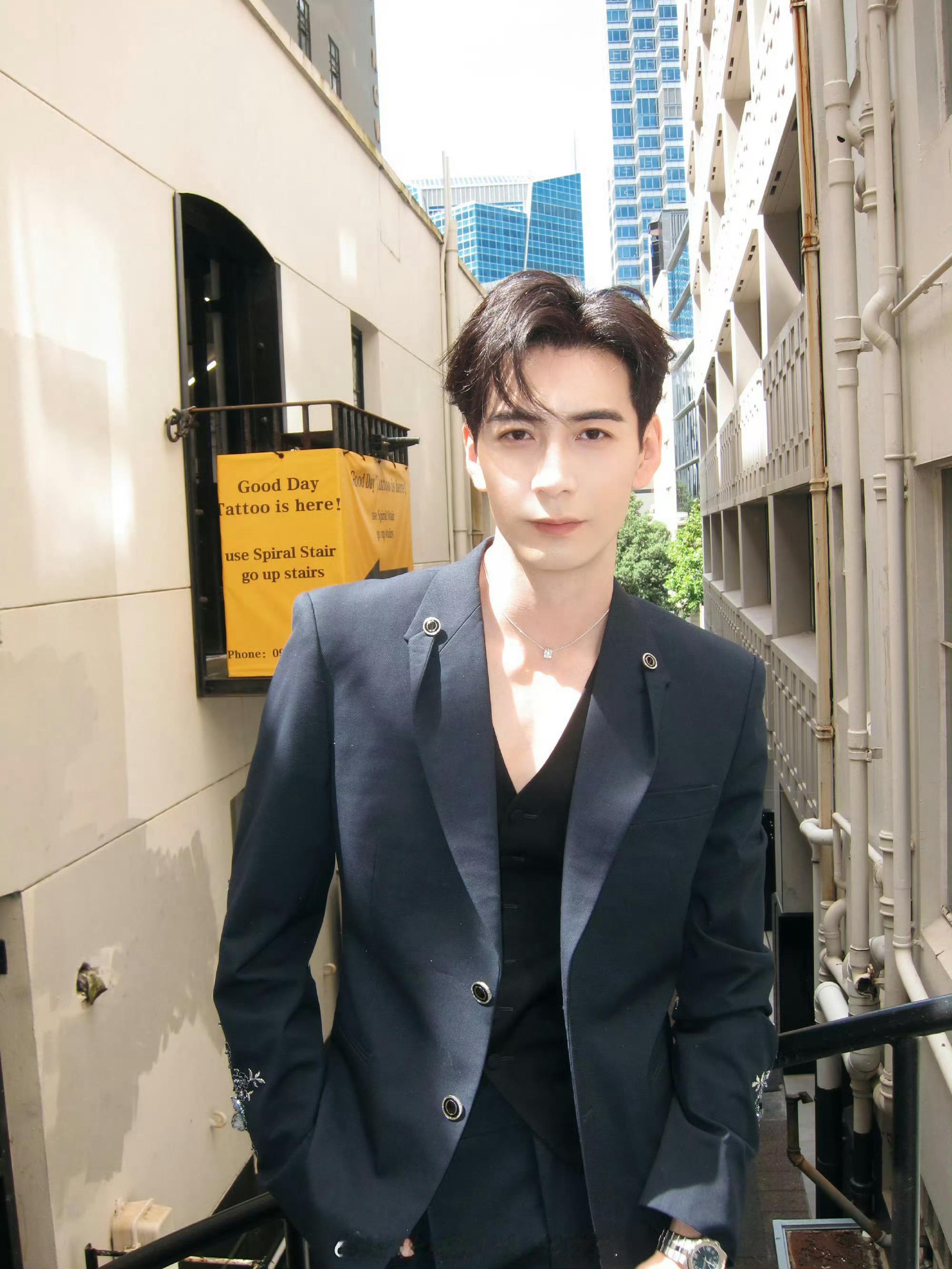 神仙肉传过的男演员《神仙肉》影视化筹备期间，何与、侯明昊、胡一天、邓为、辛云来、