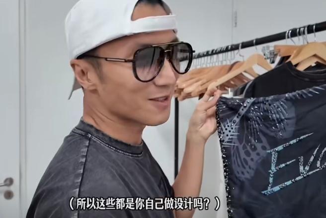 谢霆锋的裤子也掉钻谢霆锋的裤子也掉钻，这个确实有点意识，谢霆锋被问裤子是自己设计