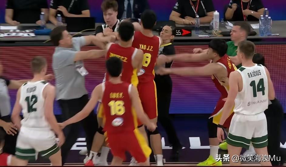 与韩国相比，中国对男足错误的容忍度太宽松了。
请看韩国足球队，在这次美加墨世界杯