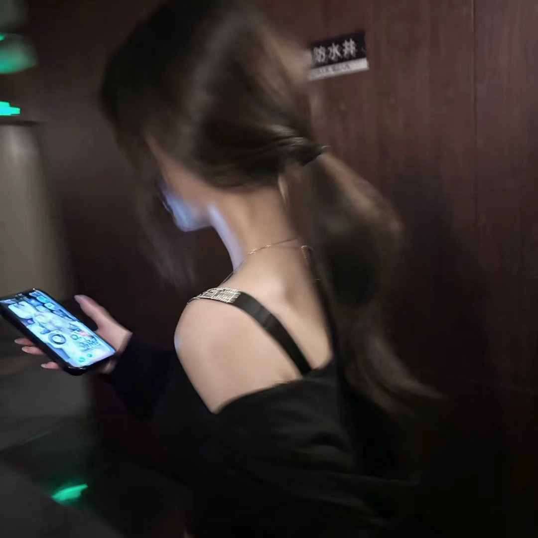 妳落下的淚得到答案了嗎 ｜忧郁女头 ｜氛围感女头 ｜背景图 