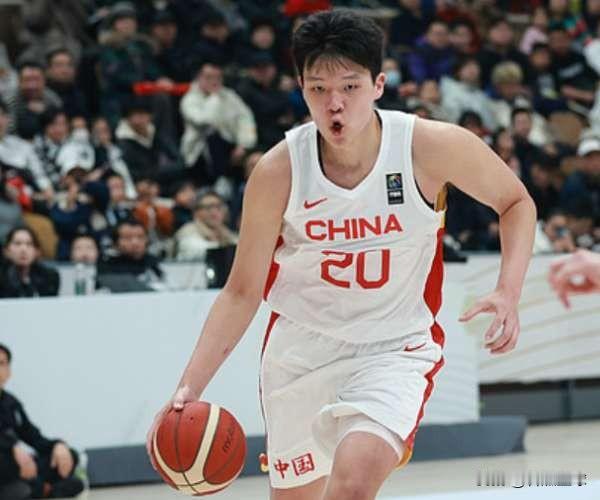周日开始，中国男篮将在杭州与澳大利亚和荷兰男篮先后进行两场热身赛，为世预赛第三窗
