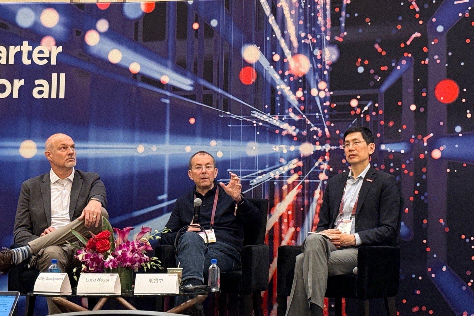 我问联想IDG总裁Rossi：你们的Qira平台怎么和谷歌微软已经成熟的AI生态