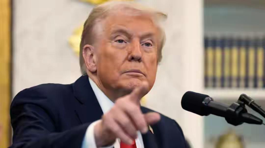 特朗普再发制华令，中方后手派上用场，最关键王牌，还在中方兜里