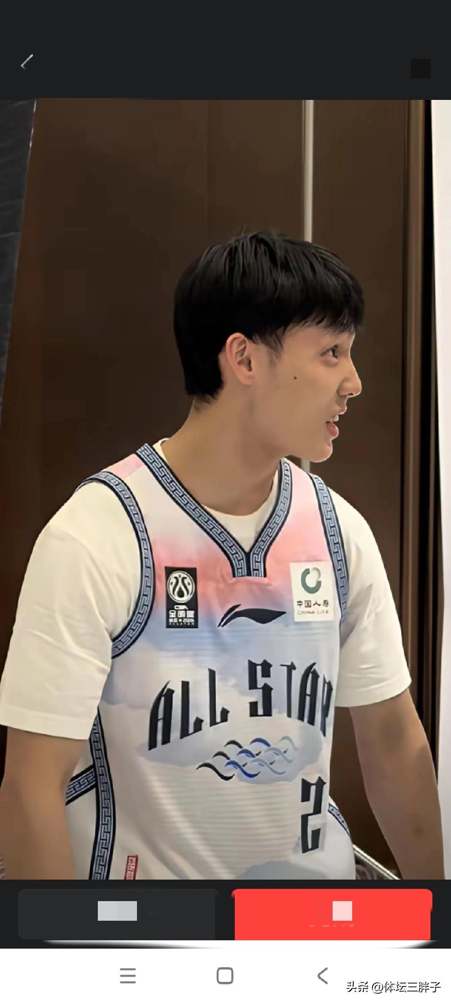 广东男篮神神秘秘的已经神叨叨的了，今晚出战新疆男篮，一场普通的常规赛，搞得如此神