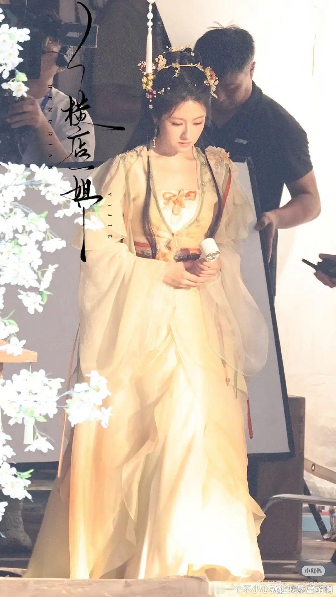 廉价又显墩实粗谁会觉得这是好的服化道[泪奔] ​​​
