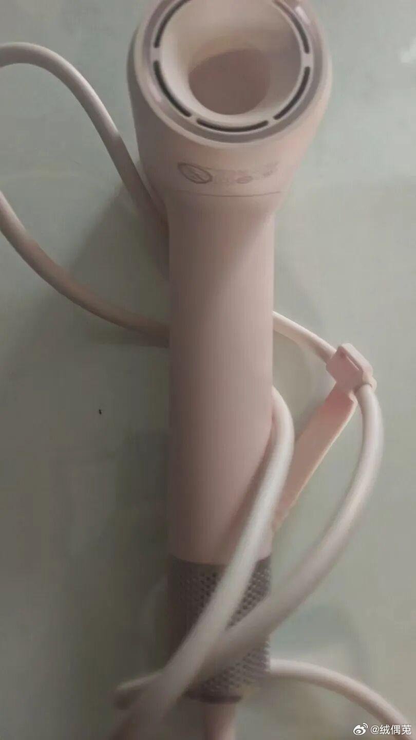 20岁女儿深陷抑郁症5年！痛苦时不吃不喝！保安父亲想要一口多功能压力锅，哄孩子好