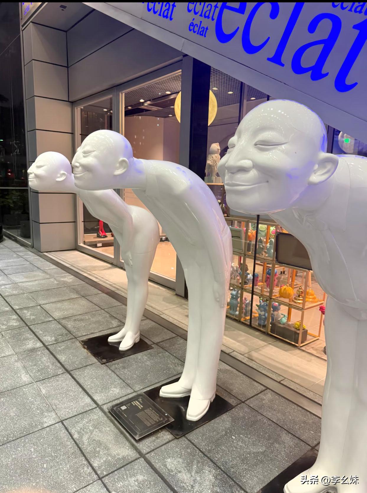 在店门口放这个的都是咋想的呀？