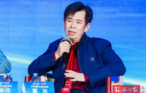 戴旭一针见血刺破幻象，为何今日围堵反较往昔更甚？只因我们弄丢了伟人“只警告一次”